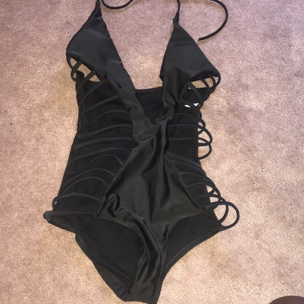 Women’s Solid One Piece Bathing Suit
